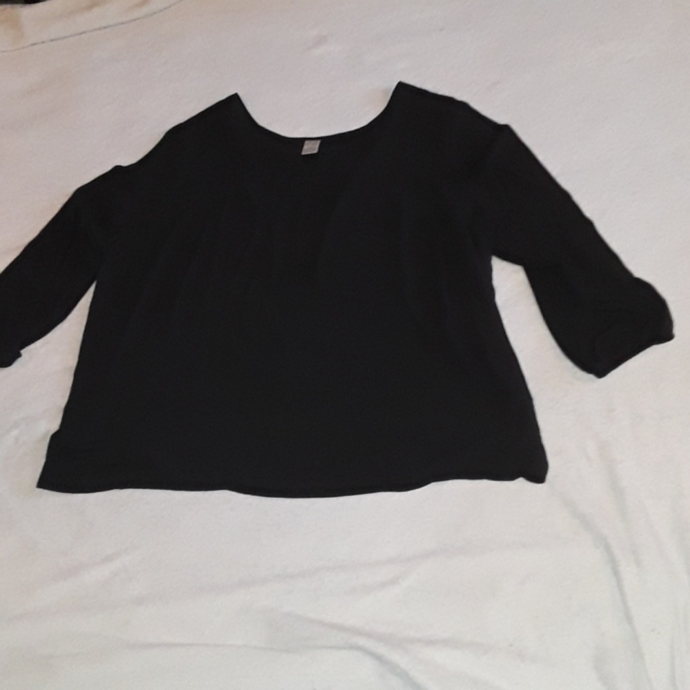 Light weight  pull over blouse